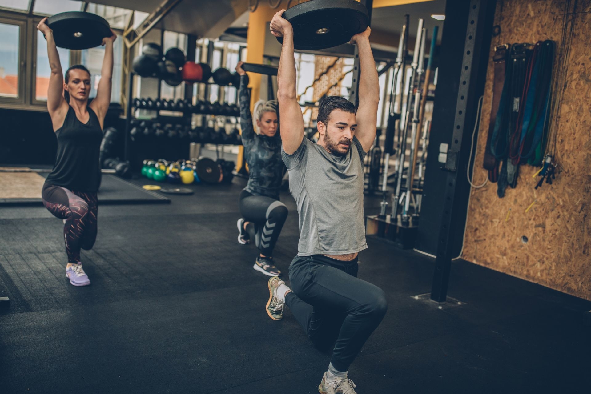 How does plyometric training differ from traditional strength training methods?